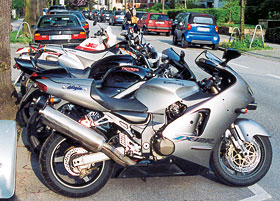 Kawasaki ZX-12 R