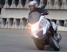 Fahrbericht Piaggio MP3 125 (Mod. 2007)