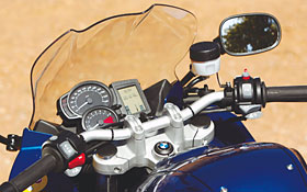 F 800 Cockpit