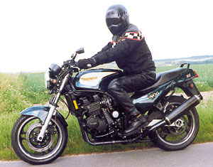 Triumph Trident 900