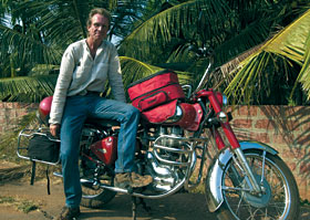 Mit der Enfield in Indien