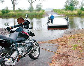Prahmfähre in Gräpel