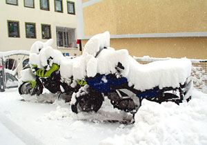 Mopeds im Schnee