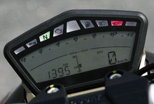 Ducati Streetfighter S Cockpit