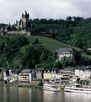 Cochems Wahrzeichen: Hoch über der Mosel thront die Reichsburg.