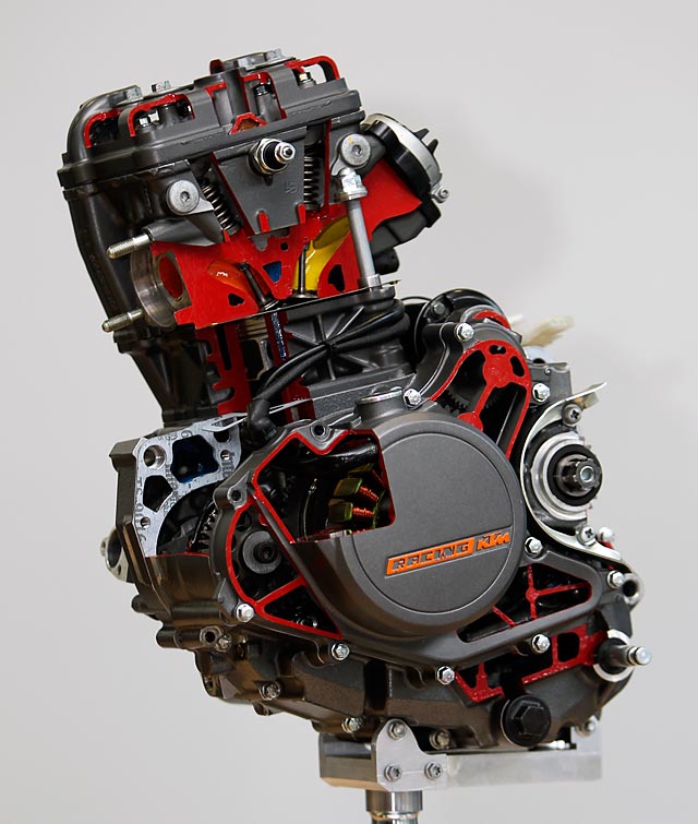 KTM 125 Duke Modell 2011 Schnittmotor