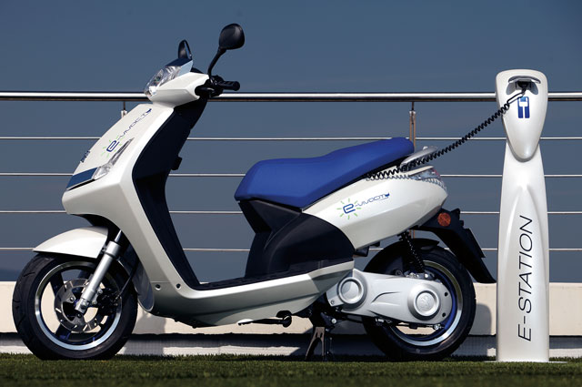 Peugeot Scooter e-vivacity 2011