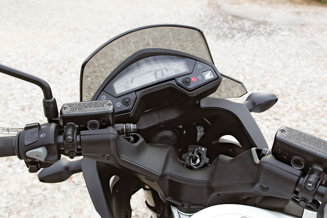 Honda Crossrunner Cockpit