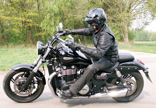 Triumph Thunderbird Storm