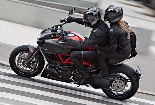 Ducati Diavel mit Sozius
