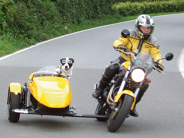 Voxan Schwenker Gespann - Linkskurve