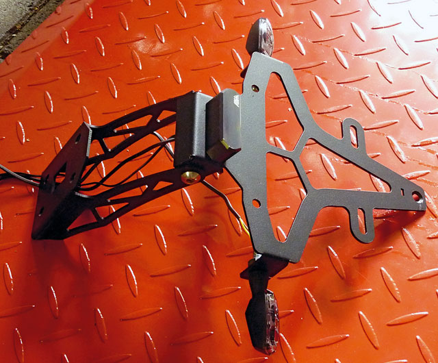 ABM-Kennzeichenhalter und Blaze Blinker