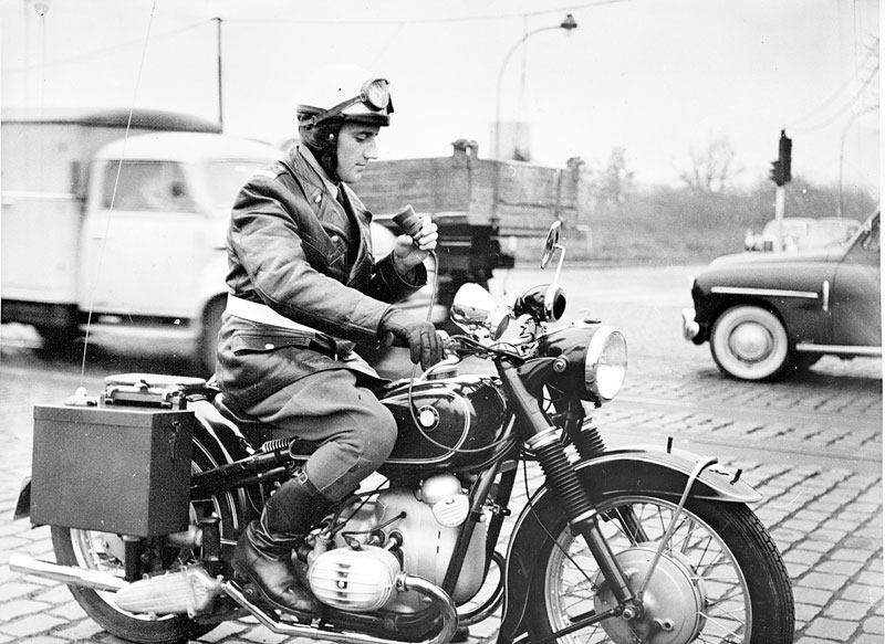 BMW R 50 mit Funkausstattung