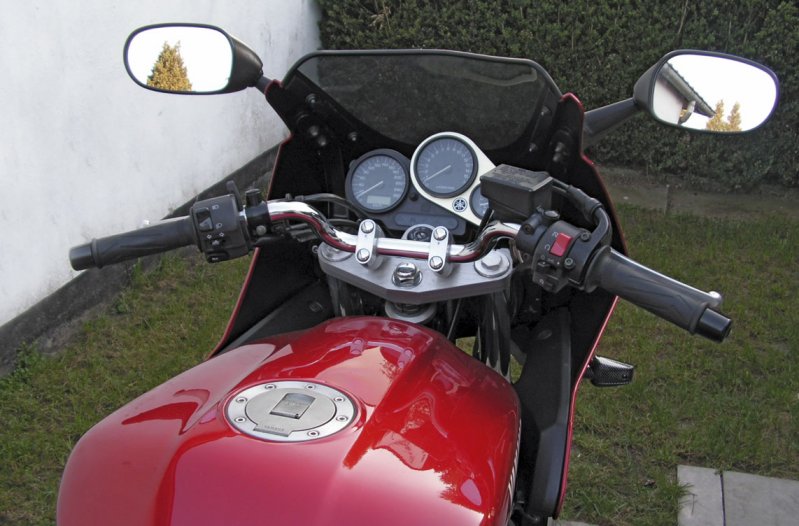 Yamaha Fazer 600 original-Cockpit