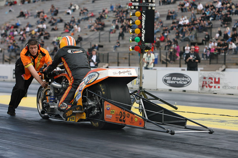 Startvorbereitung-Dragrace_Schweden-2012