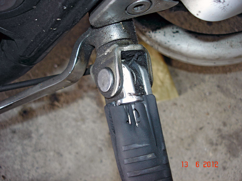 Fußrasten-Gummi abgenutzt