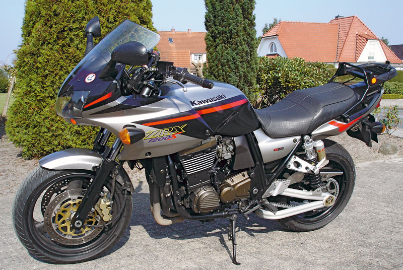 Kawasaki ZRX 1200 S noch für viele Kilometer gut...