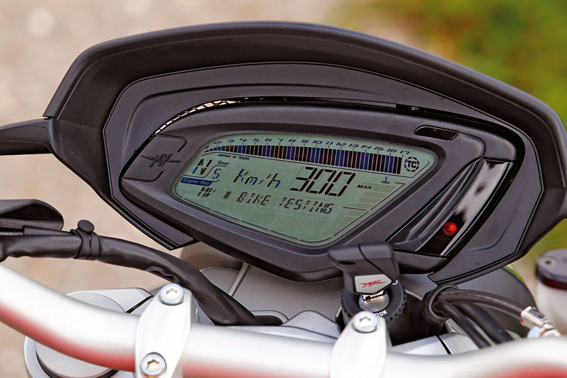 MV Agusta Brutale 675 Cockpit