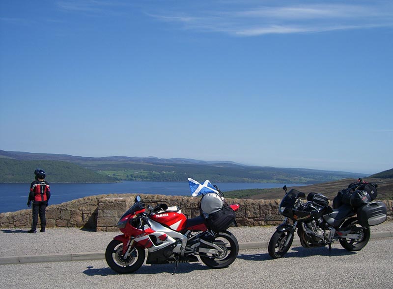 2007 in Schottland unterwegs auf Singleroads in den Highlands