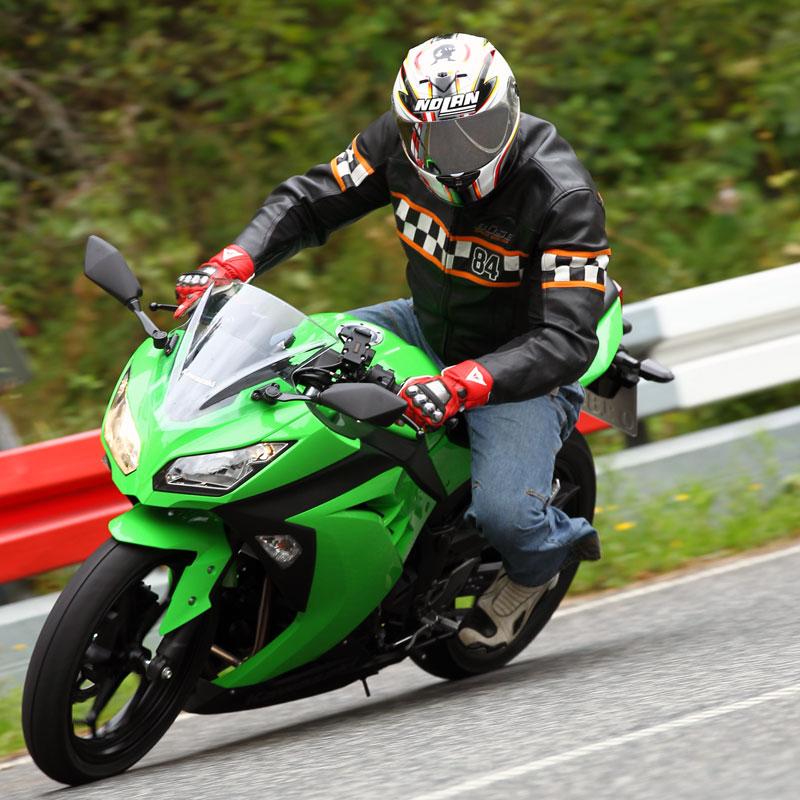 Kawasaki Ninja 300 Front