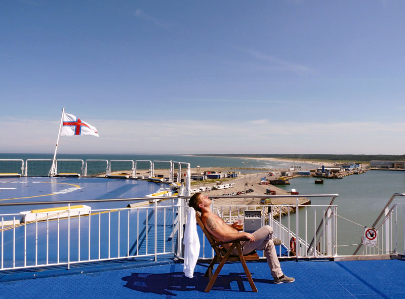 Sonnenbad an Deck der Norönna