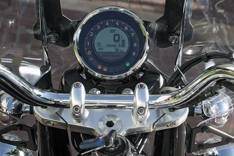 Moto Guzzi California 1400 Modell 2013 Cockpit