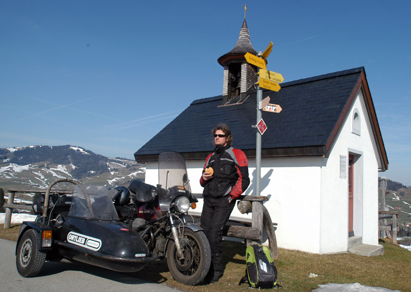 Guzzi-Gespann Winterreise