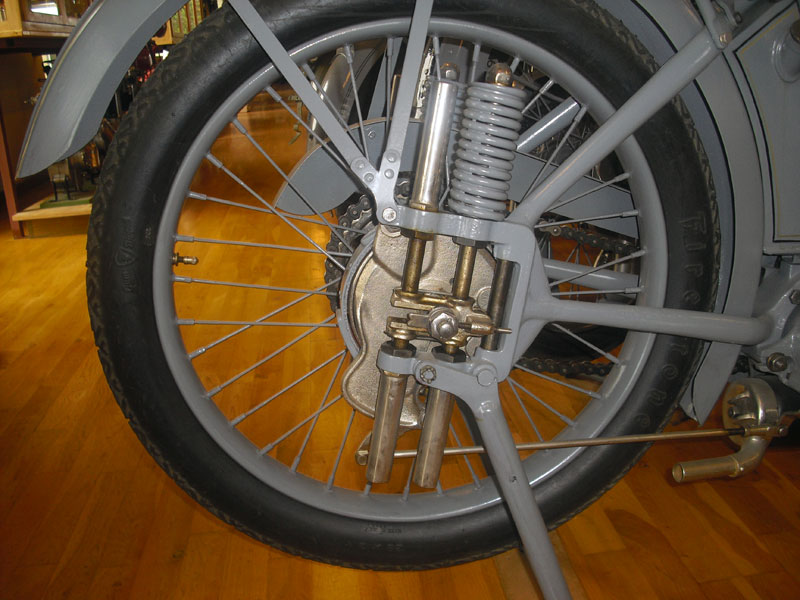 Pope V2 Hinterradfederung