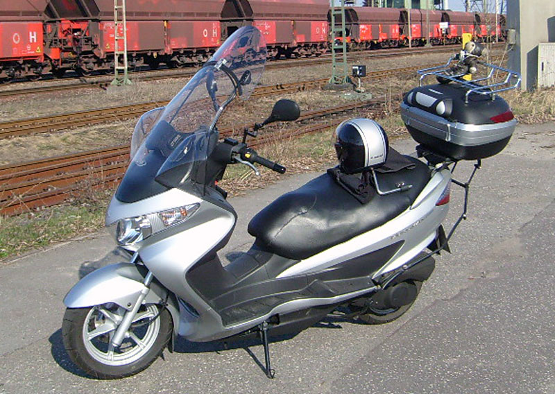 Suzuki-UH200-Burgman