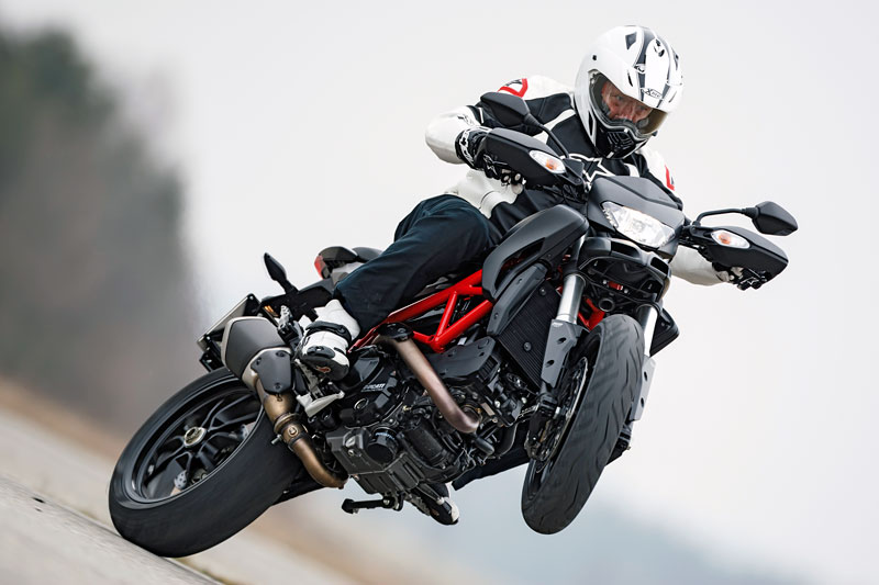 Ducati Hypermotorad 821 Wheelie