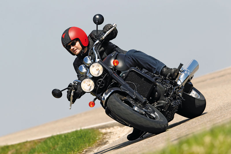 Triumph Rocket III Roadster 