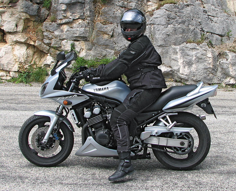 Yamaha Fazer 600