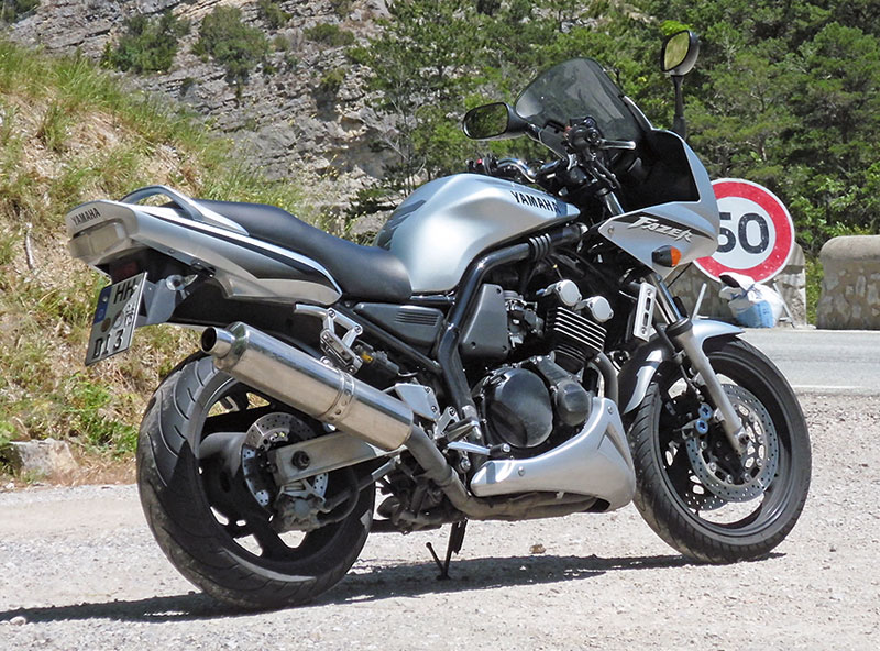 Yamaha Fazer 600