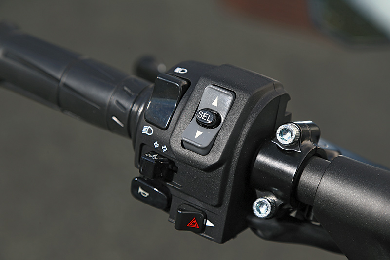 Kawasaki-Z1000SX 2014-Select-Knopf