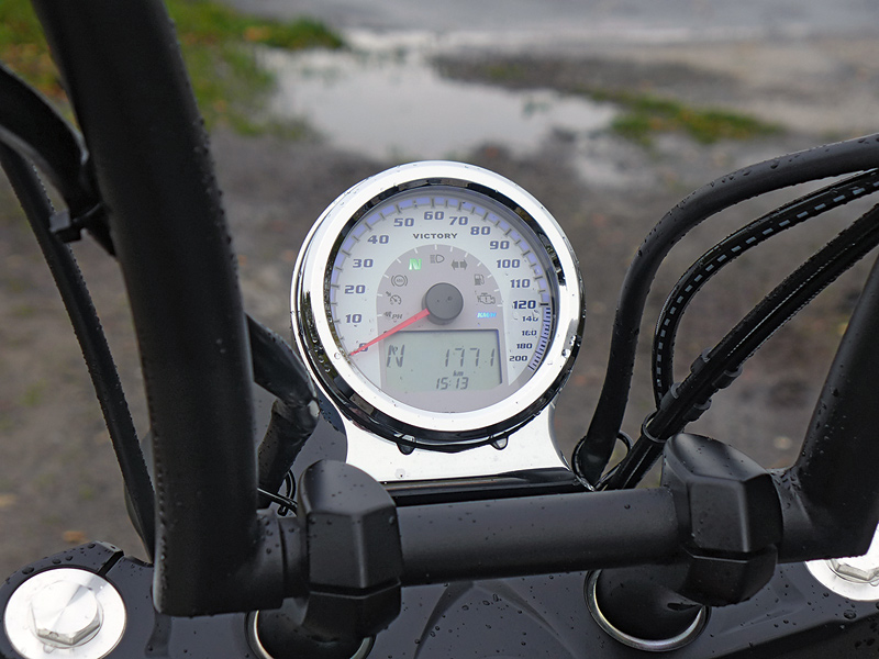 Victory Vegas High-Ball Tacho