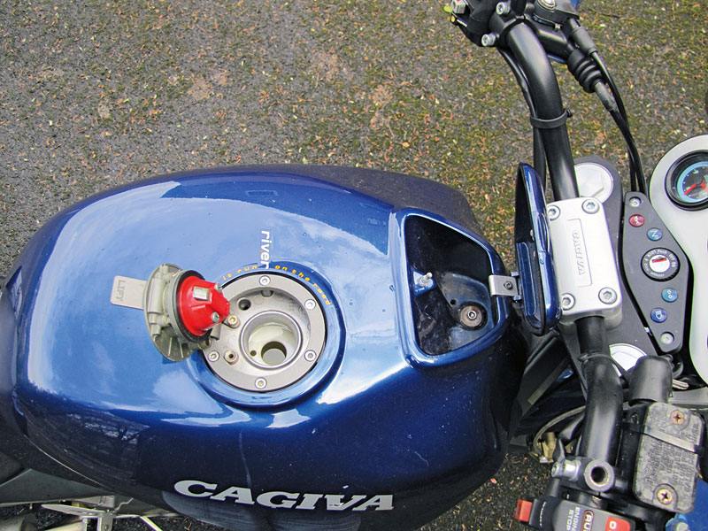 Cagiva River 600 Tankfach