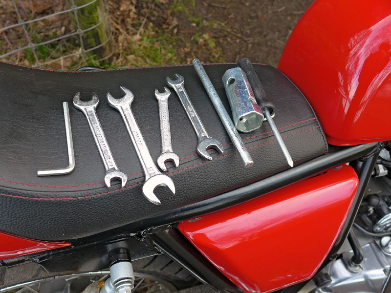 Royal Enfield Continental Bordwerkzeug