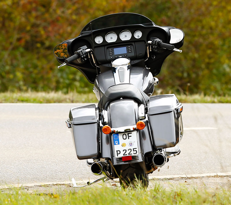 Harley-Davidson-Street-Glide Heck2