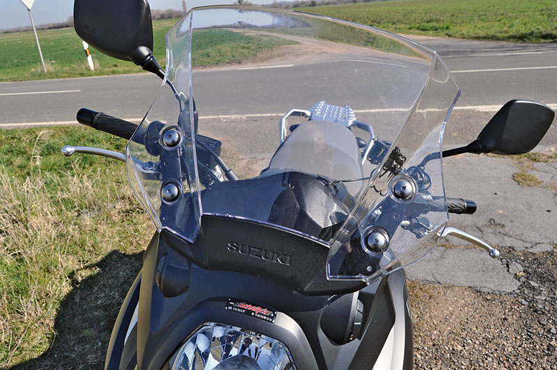 Suzuki-VStrom-1000-Scheibe