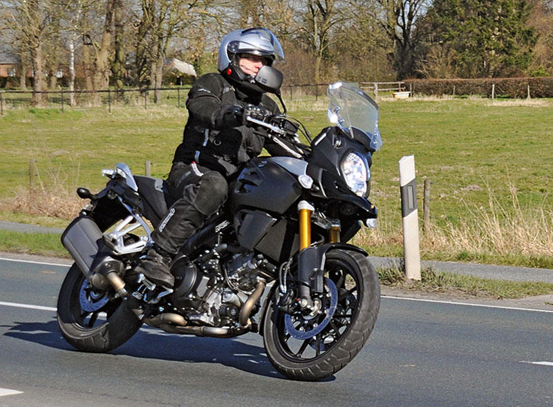 Suzuki-VStrom-1000-front