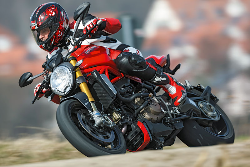 Ducati-Monster-1200S