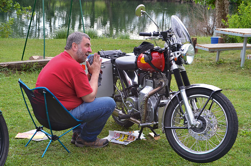 Enfield-Diesel Öl-Leck