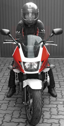 Anke-mit-Honda-CB1000