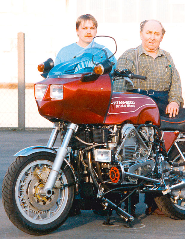 Friedel-Muench-mit-Sohn-Reiner