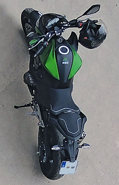 Kawasaki-Z800-2014-Draufsicht