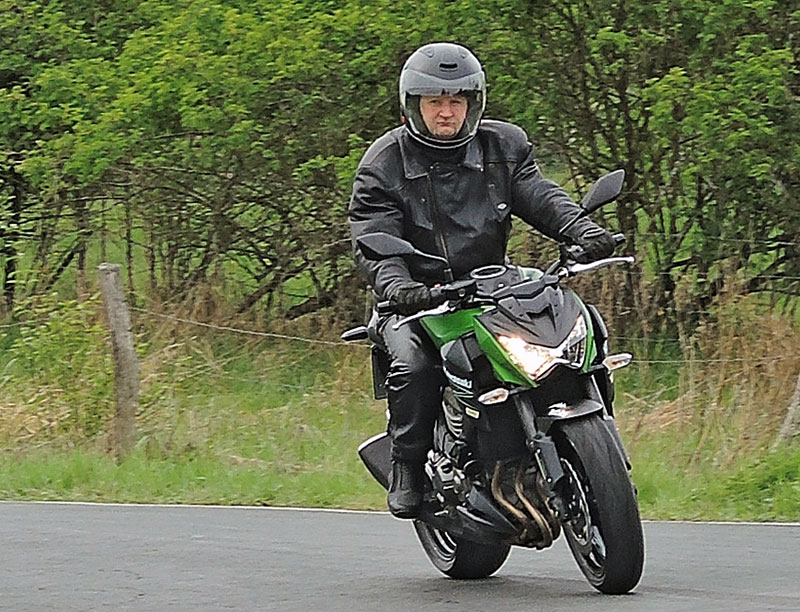Kawasaki-Z800-2014-Front