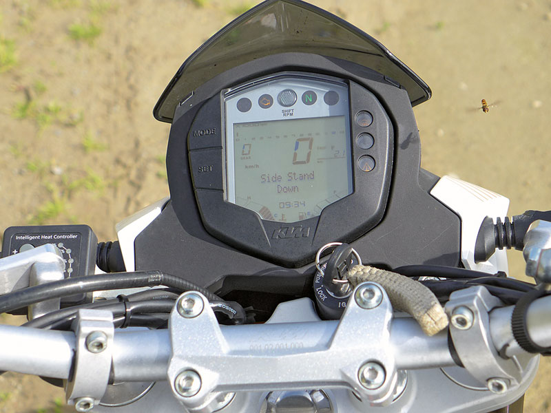 KTM 390 Duke Cockpit
