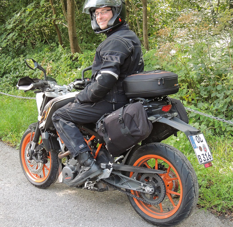 Rukka auf Reisen - sitzt klasse...