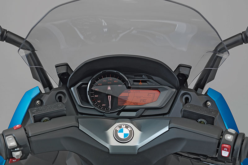 Cockpit-BMW-C600-Sport