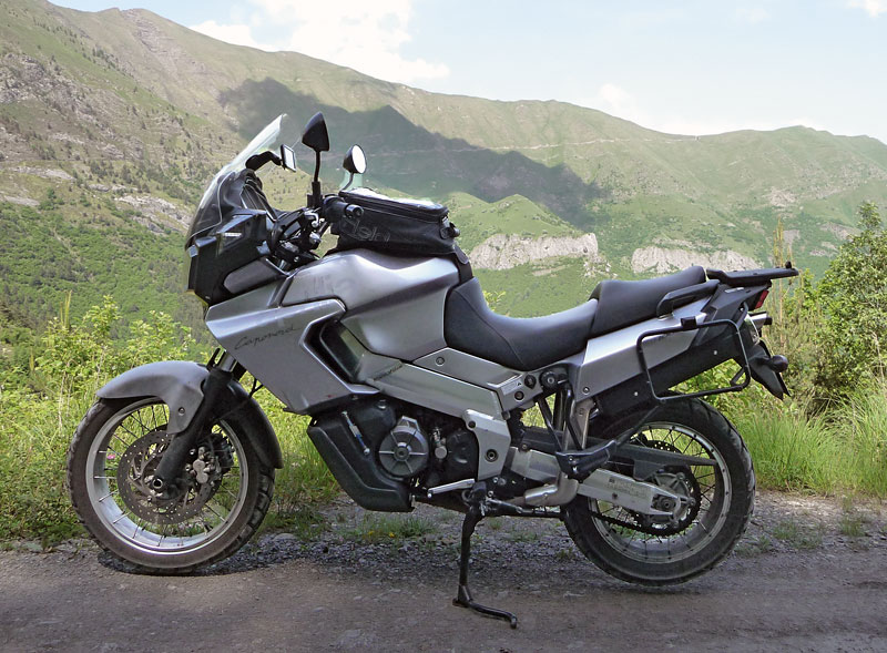 Aprilia-Caponord-links